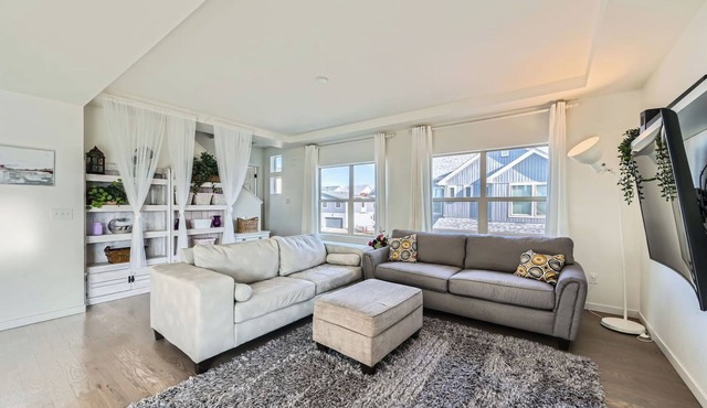 Spacious Home Near Airport/View/Comfy Beds