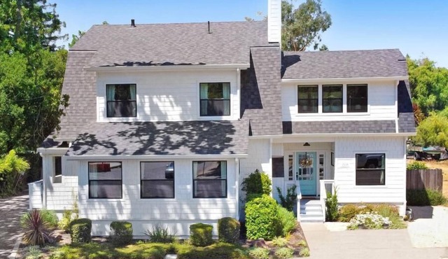 Spacious Home Near Downtown Napa