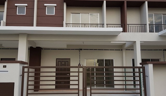 Spacious home near KLIA & Sepang Circuit