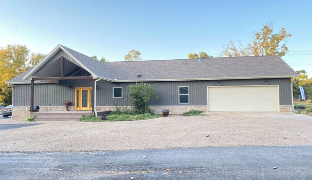 Spacious home Near Shopping,Restaurants Parks, Bike Trails & Jiu-Jitsu Academy