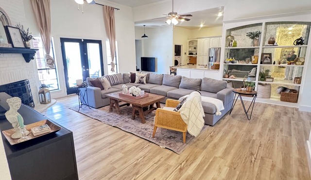 Spacious home on 10 acres with entertainment galore Pool table, ping pong n’more