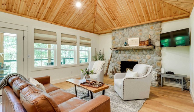 Spacious Home on Beaver Lake w/Deck & Fire Pit!