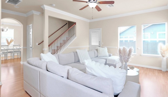 Spacious Home-Queen Suite-Game Room-Movie Room