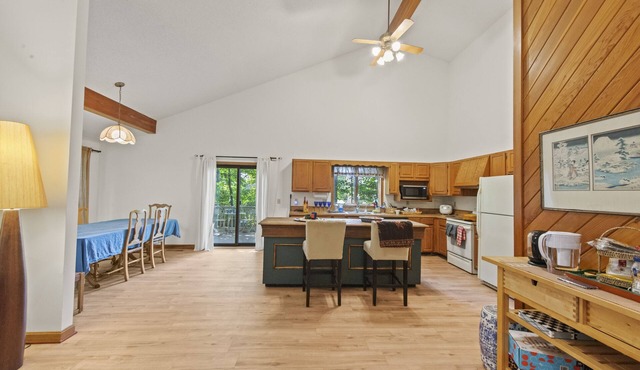 Spacious Home to Create Memories - access to Bay river and beaches