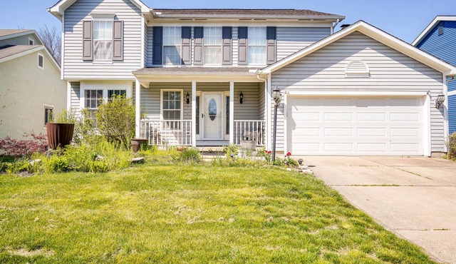 Spacious Home w/ Deck - 9 Mi to Downtown Columbus