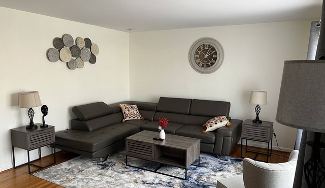 Spacious Home w/Free Parking-Close to Old-town Alexandria and DC!