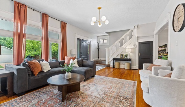 Spacious Home w/Games near DWTN, Stadium, Conv Ctr