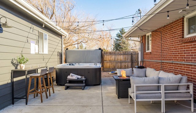 Spacious home w/HotTub, Game Room, Backyard Oasis - near Denver/Boulder+Pets OK!