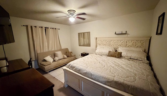 Spacious home w/King Suite; 5 min to I44 and Fort Leonard Wood!