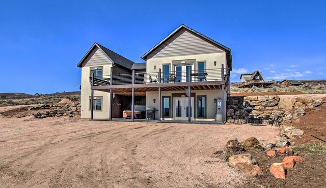 Spacious Home w/Mtn Views: 2 Mi to Bear Lake!