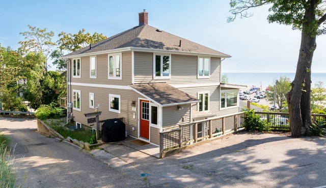 Spacious Home w/Stunning Views of Lake Michigan