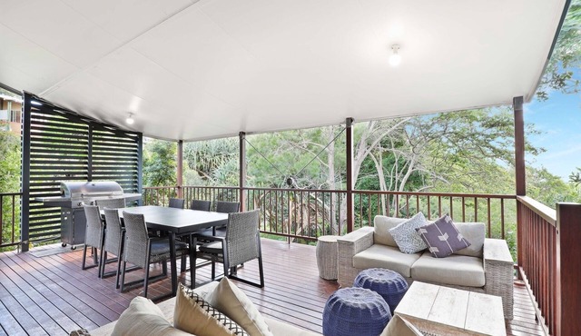 Spacious home with views suitable for 2 families