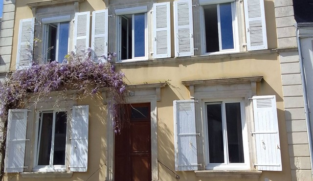 Spacious home with park and WIFI, near Le Mans