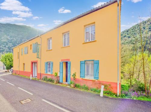 Spacious Home with Beach Access