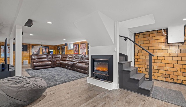Spacious home with entertainment room and hot tub