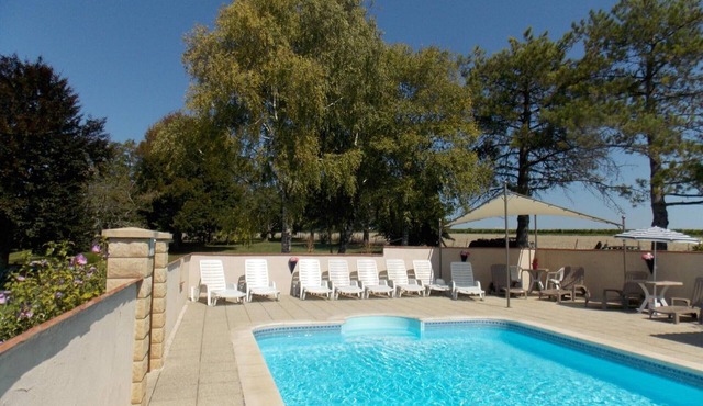 Spacious home with heated pool and pets allowed