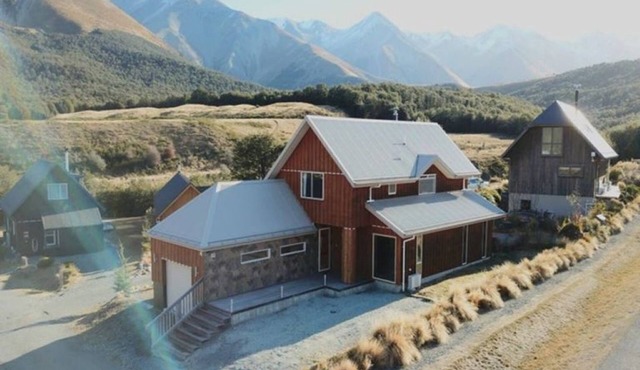 Spacious Home With Great Views