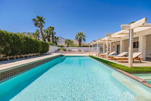 Spacious home with pool, fireplace, outdoor deck