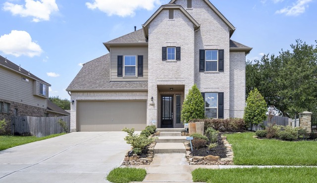 Spacious Home with Private Theater, Pool Table, Office & Home Gym!