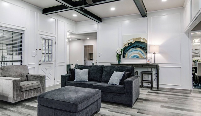 Spacious home with room for 10 guests & fenced yard