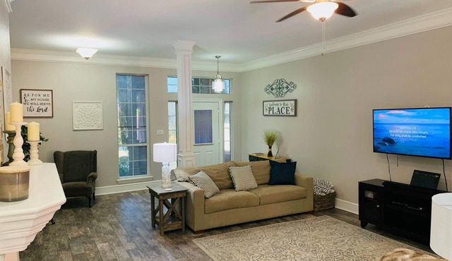Spacious home with shaded patio & firepit, walk to The Harbor Rockwall