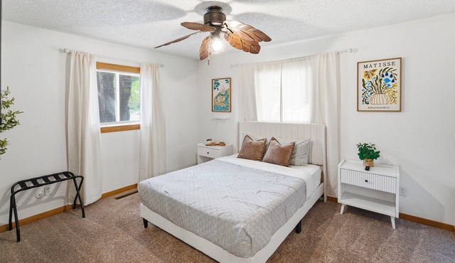 Spacious Home with Basement in Garden City