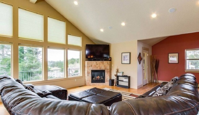 Spacious home with multiple decks and hot tub - close to town and beach!