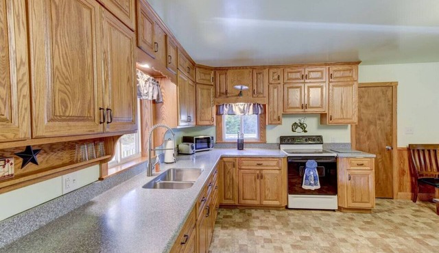 Spacious Home with ATV Trails + Hunting Ground