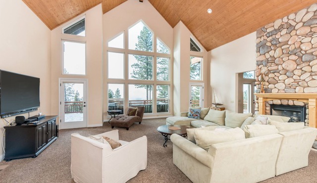 Spacious home with theater, private hot tub & game room - near the Lake