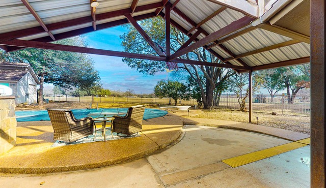 Spacious home with golf course views, private pool
