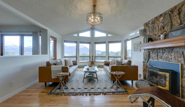 Spacious Hotchkiss Home with Stunning Mountain Views