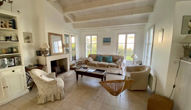 Spacious house close to the beach