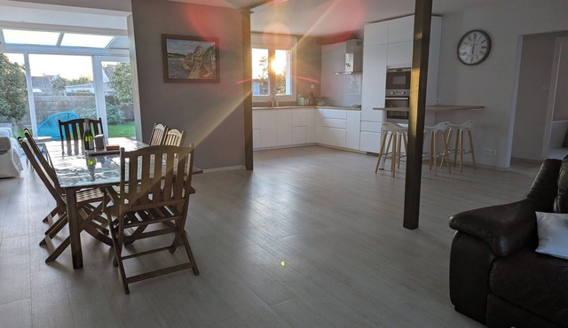 Spacious house 200m from Lilia's beaches & restaurants