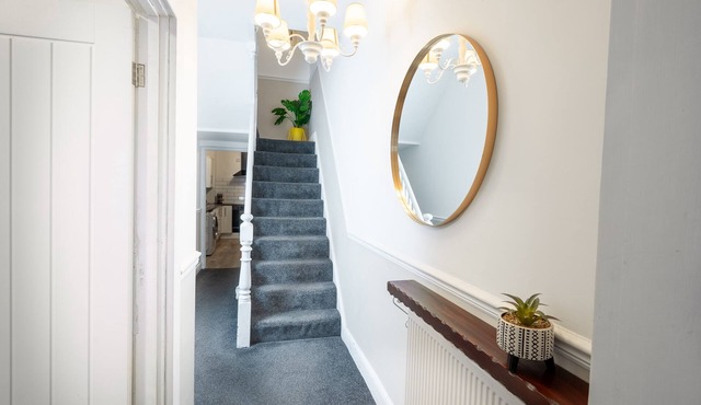 Spacious House for Big Groups on Danygraig Road