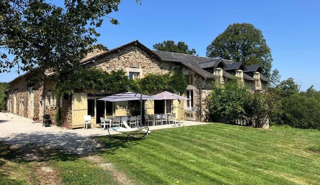Spacious house for 20+ people in nature