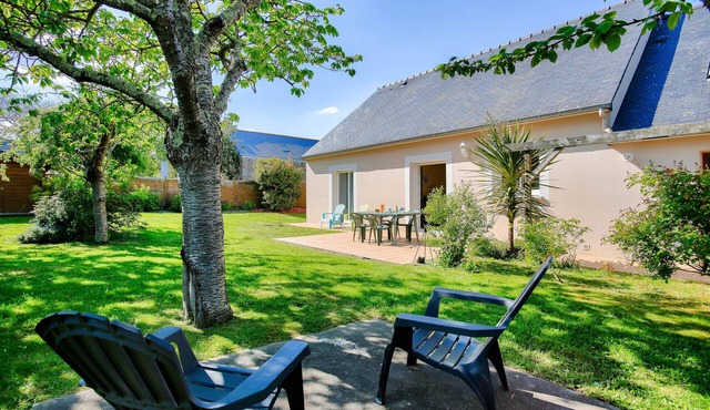 Spacious house for 4 with garden and terrace