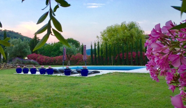 Spacious house; High Standards; Ideal families; Large garden, Heated pool