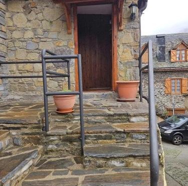 Spacious House in Canejan with Mountain View