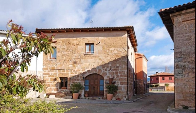 Spacious House in Llano de Bureba with Fireplace & Mountain View