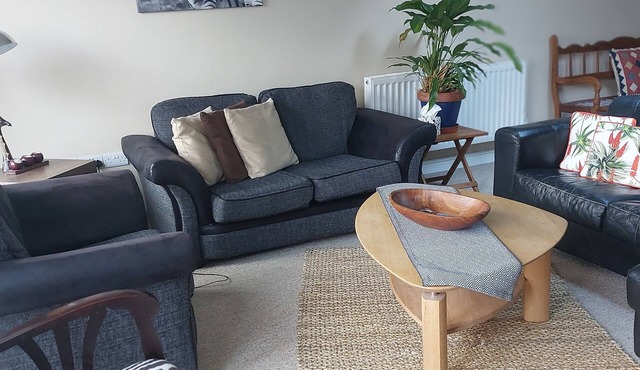 Spacious house in Aberystwyth short walk to beach