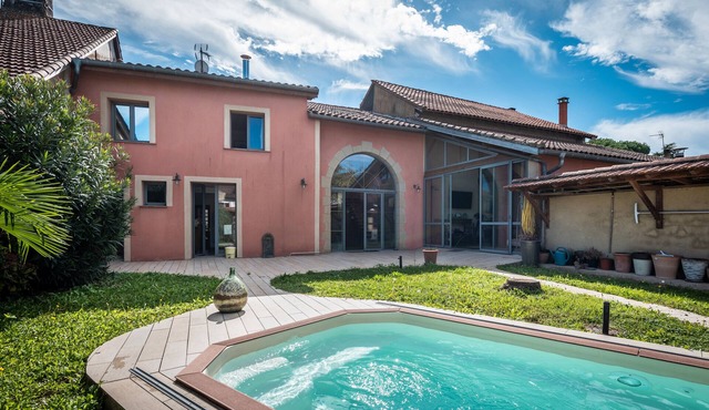 Spacious House in Marciac with Private Pool and Terrace