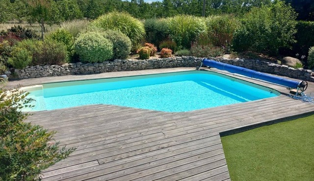 Spacious house in Purple Périgord with shared pool