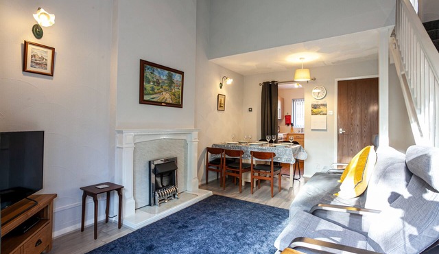 Spacious House in Sheffield Close to City Centre