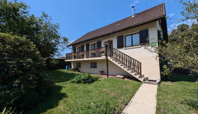 Spacious house near Vosges, perfect for cycling and hiking, pets allowed, bikes available