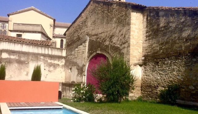 SPACIOUS HOUSE OF WINE GROWERS