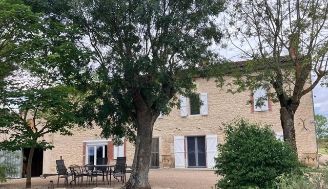 SPACIOUS HOUSE - QUIET - GARDEN