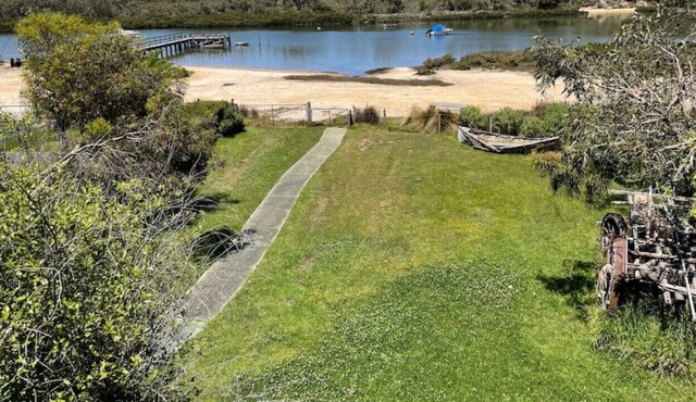 Spacious house- sea view- kayaks
