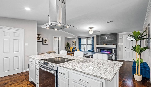 Spacious House-single Level Near Lake Huge Parking
