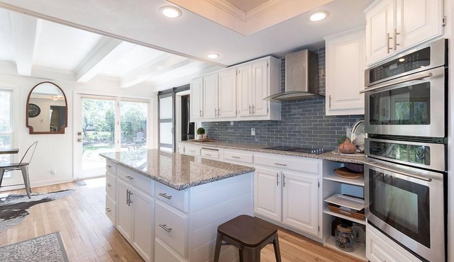 Spacious House w/King Bed—Near Washburn & Capital