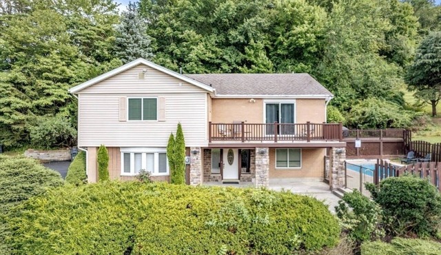 Spacious House w/Pool @Wexford